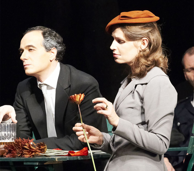 Jules Massenet: »Werther«, 2. Aufzug: Albert (Adrian Eröd) und Charlotte (Sophie Koch) als unglücklich verheiratetes Paar © Wiener Staatsoper/Michael Pöhn