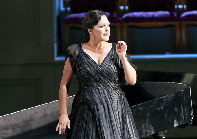 »Ariadne auf Naxos« (Oper): Adrianne Pieczonka als Ariadne © Wiener Staatsoper GmbH/Michael Pöhn